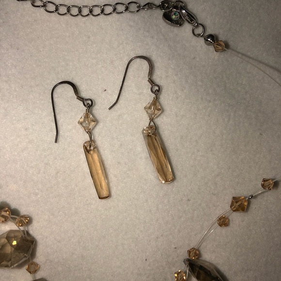 Crystal necklace and earrings - Picture 2 of 4